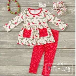 Pete + Lucy Christmas Wreaths Outfit 10/12